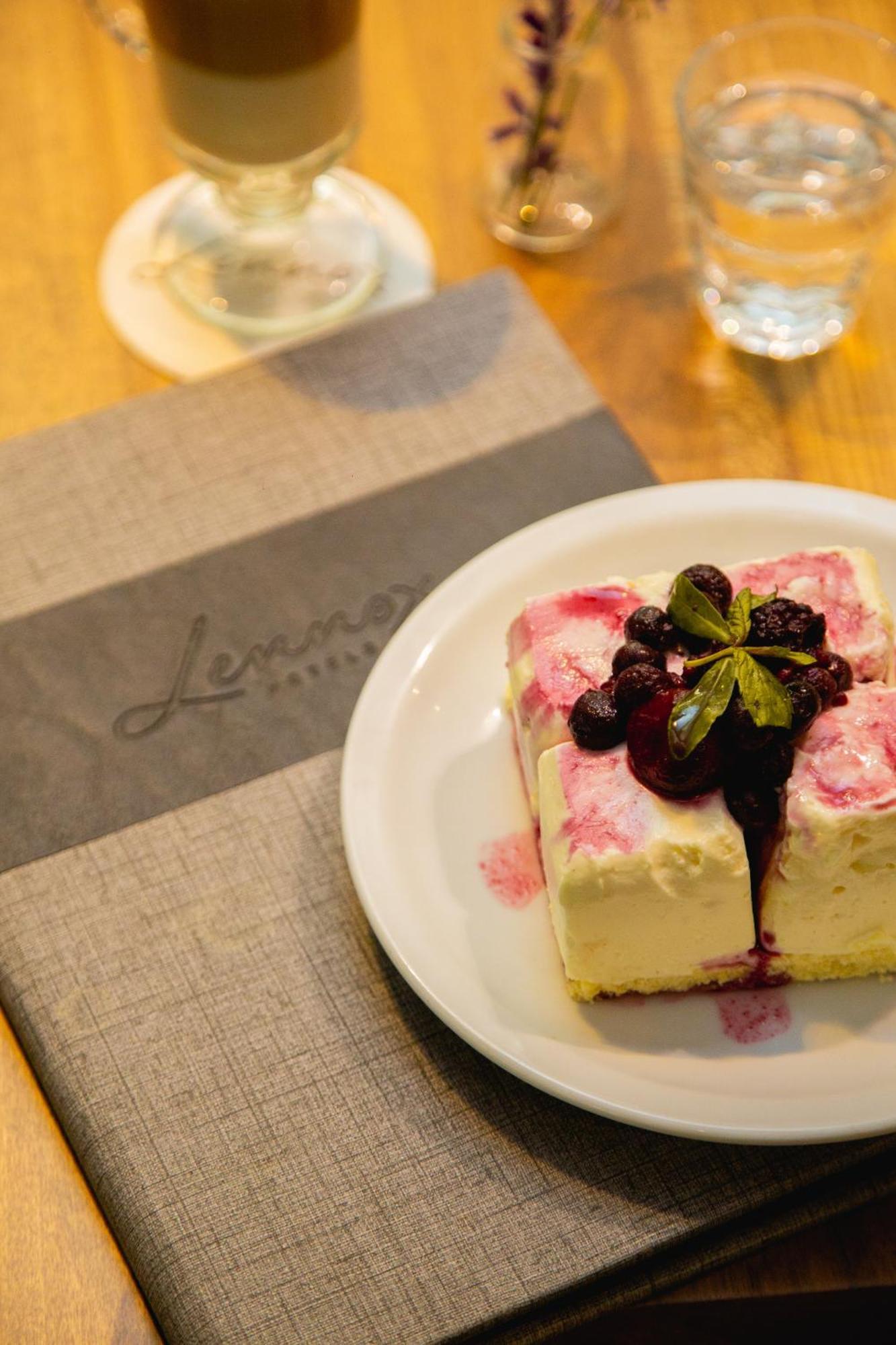 Lennox Hotel 4*